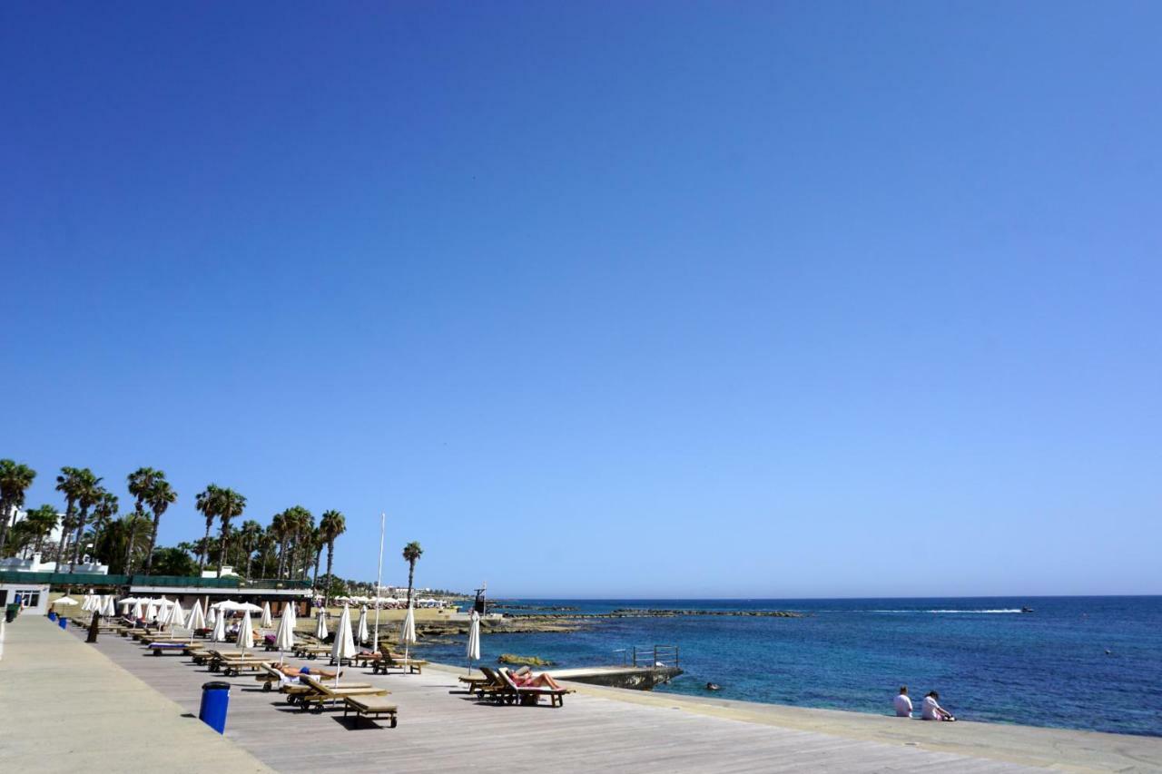 Alex'S Vacation Suite - 100M From The Beach - 6 Guests 파포스 외부 사진